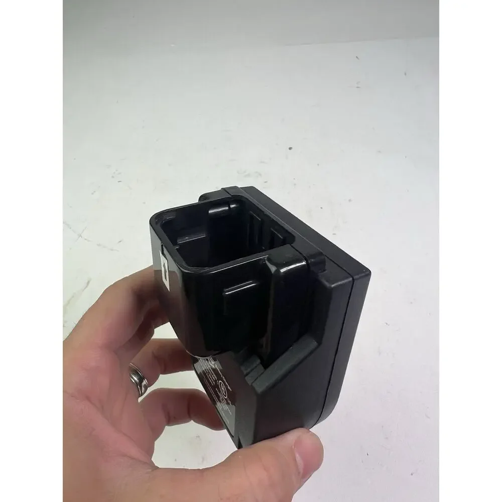 Swivel Sweeper Battery Charger XR DC080200 7.5V DC 200mA